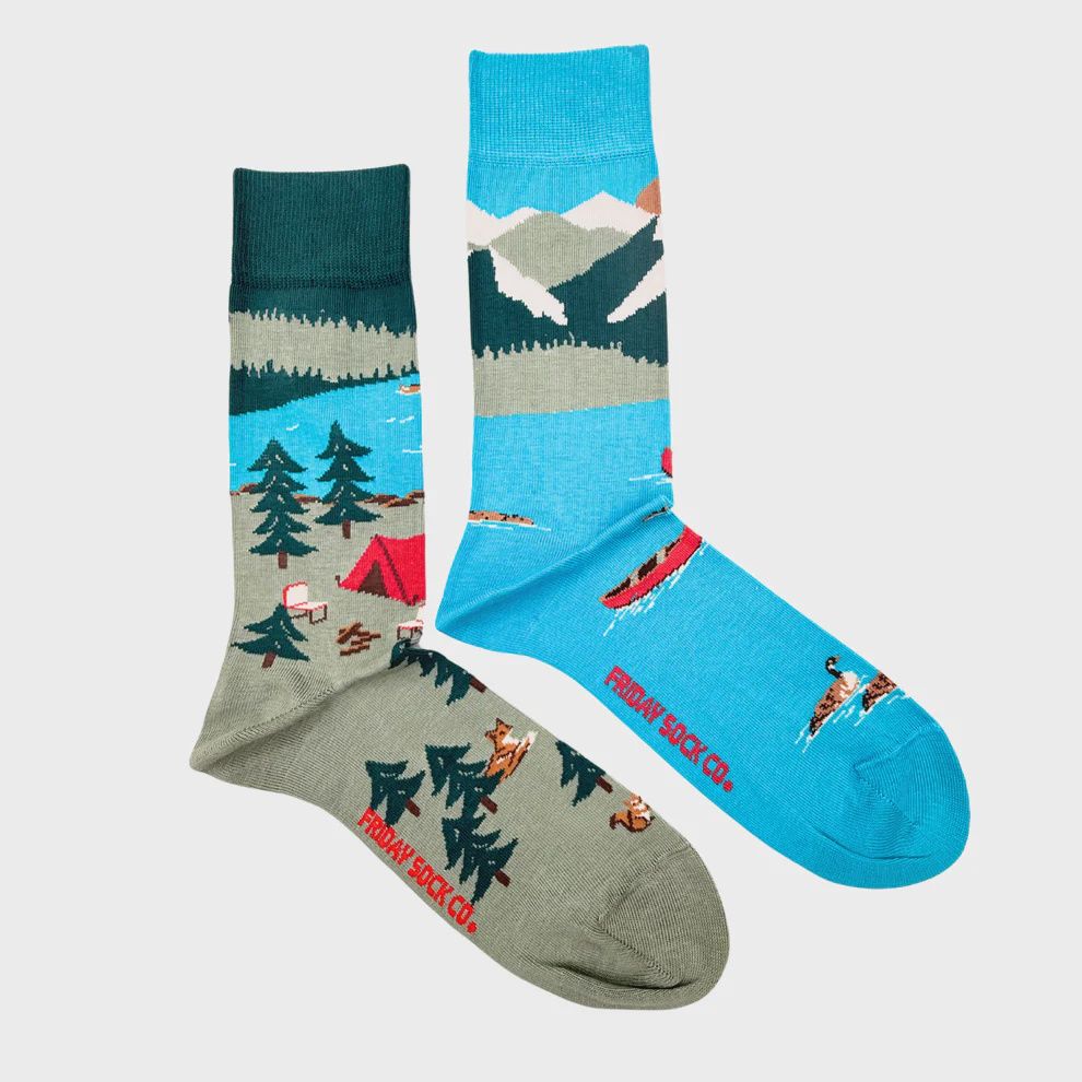 Men&#39;s Canada Mountain Scene Socks