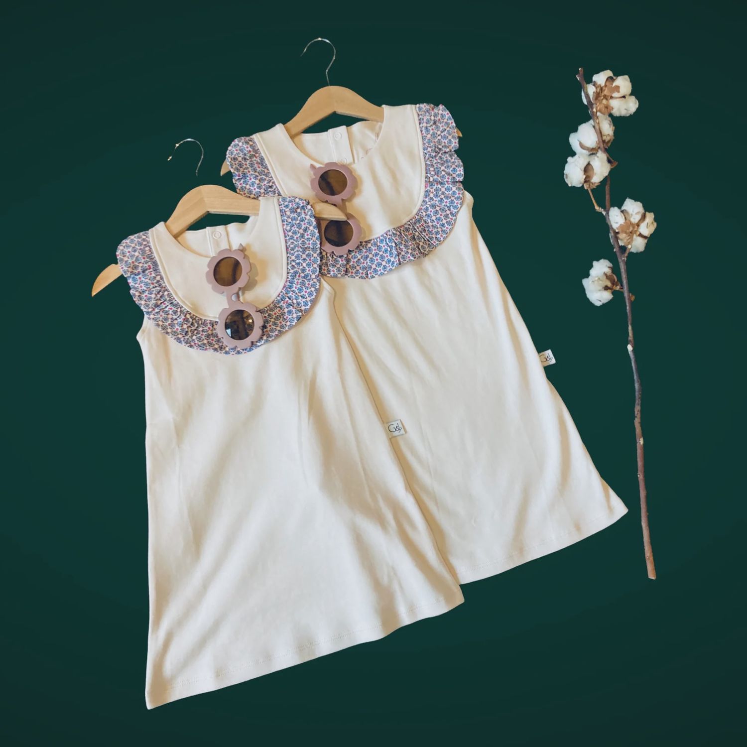 Dress Floral Neck, Size: 2