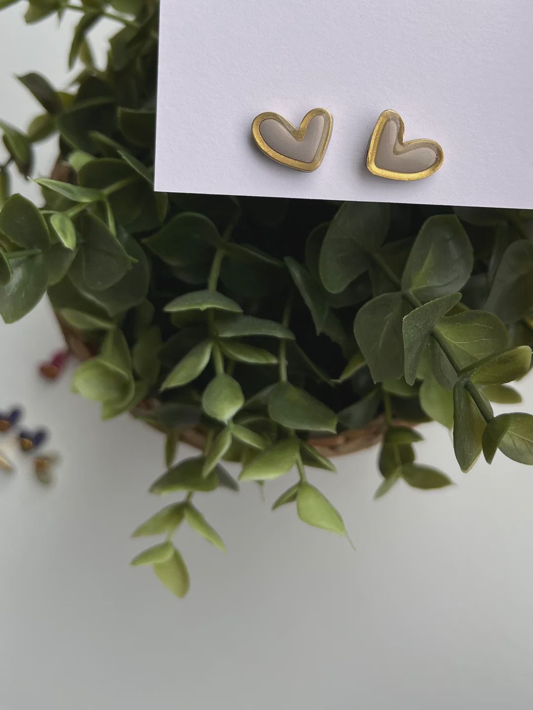 Brass Hearts Studs, Colour: Brown