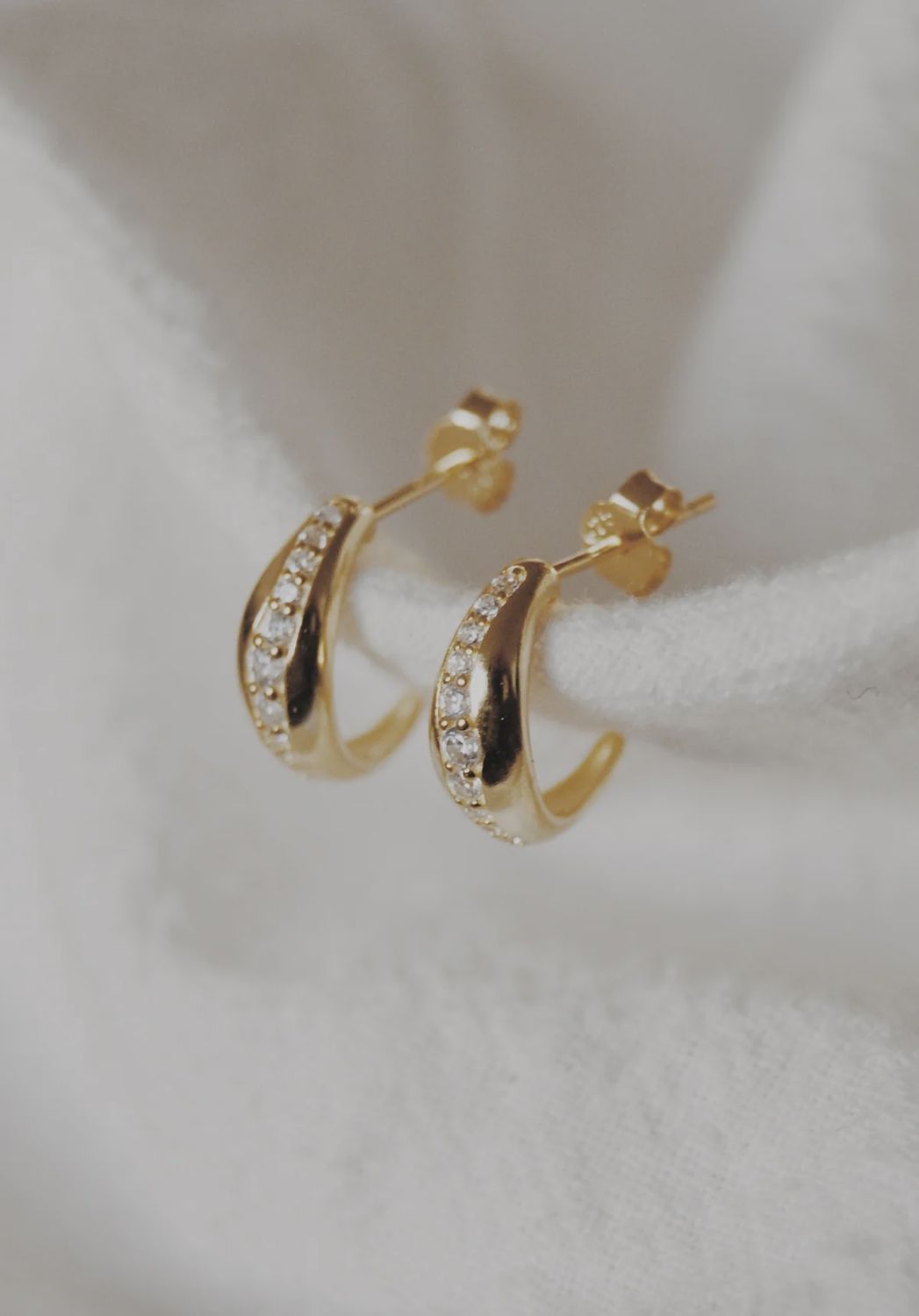 Hailey Dome Sparkle Hoops, Colour: Gold