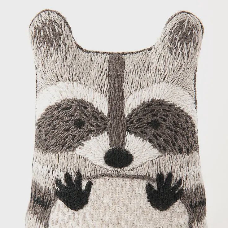 Raccoon - Embroidery Kit