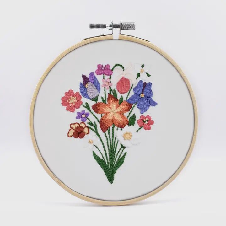 Canadian Bouquet | DIY Embroidery Kit