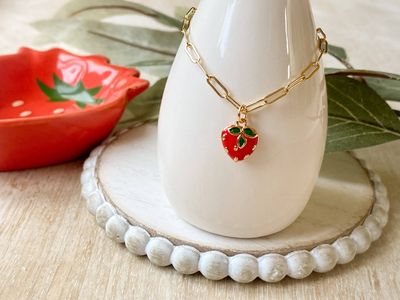 Shortcake Necklace