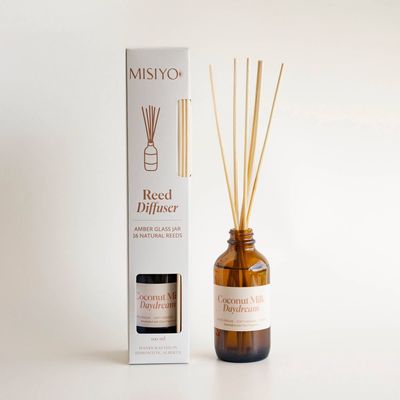 Coconut Milk Daydream | Clean Reed Diffuser: Diffuser Set (with box + reeds)
