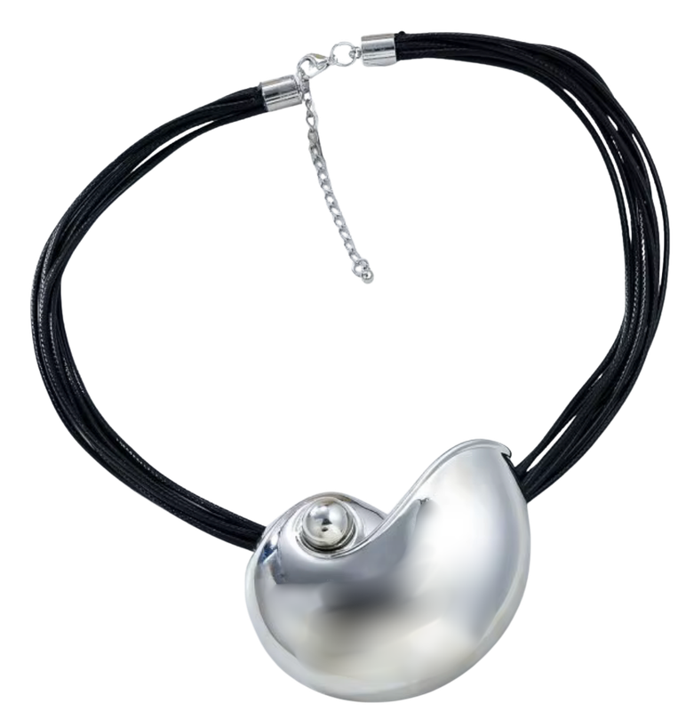 Editorial Conch Recycled Shell and Cord Necklace: Silver / Necklace