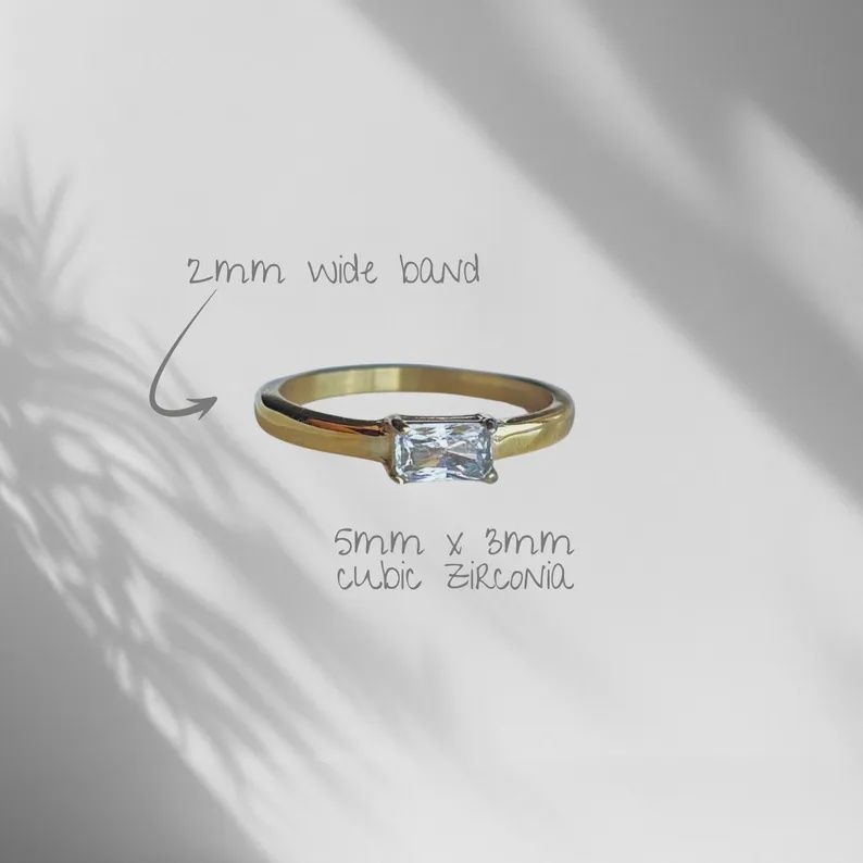 Gold baguette ring