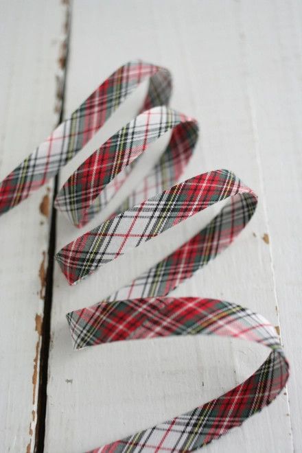 Double Fold Bias Tape 1/2" in Red/White Plaid Cotton