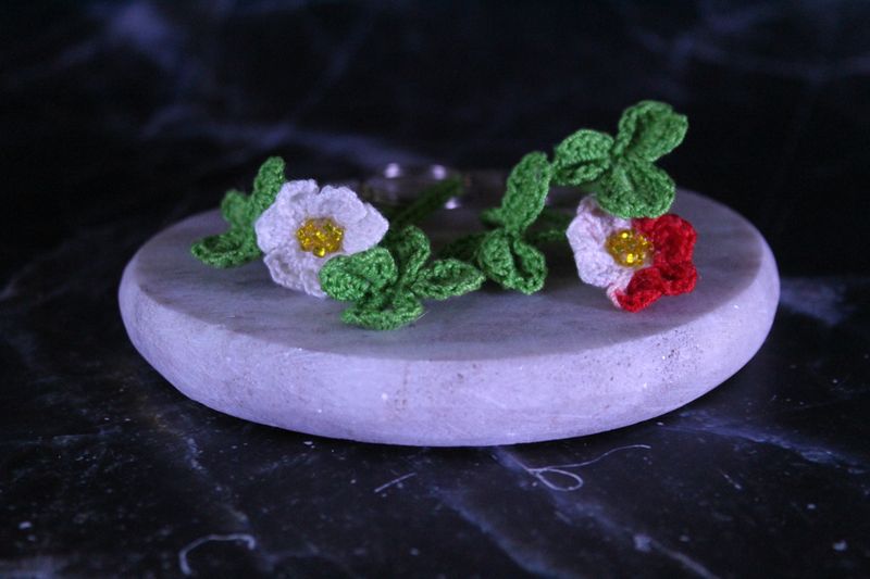 Porte clés fleur et trèfles