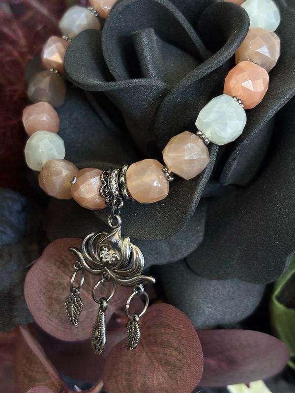 Moonlit Lotus – Faceted Mixed Moonstone Bracelet