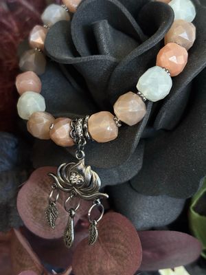 Moonlit Lotus – Faceted Mixed Moonstone Bracelet