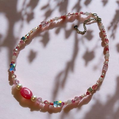Sweet Glimmer I - Luminous Glass Necklace