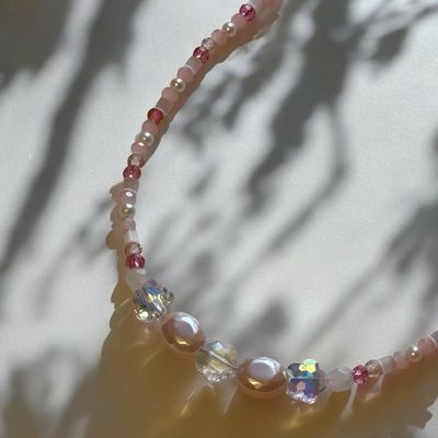 Sweet Glimmer II - Luminous Glass Necklace
