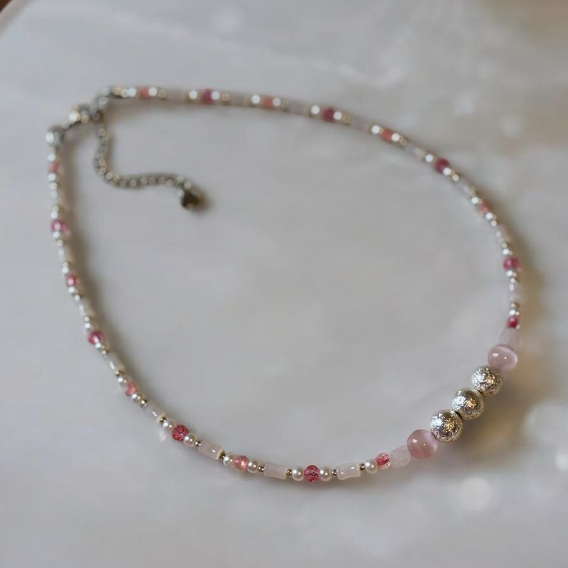 Sweet Glimmer III - Luminous Glass Necklace