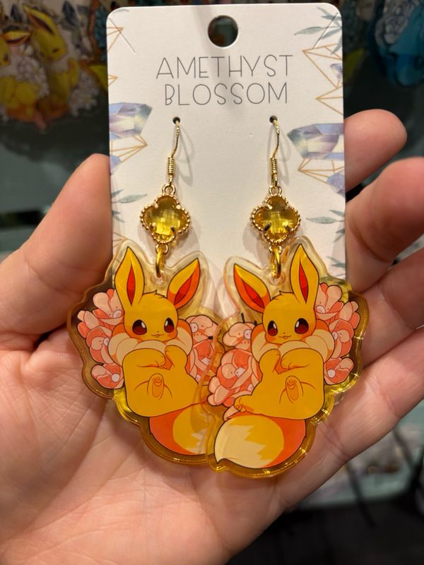 Elemental Evolutions Earrings : Fox Yellow Gem
