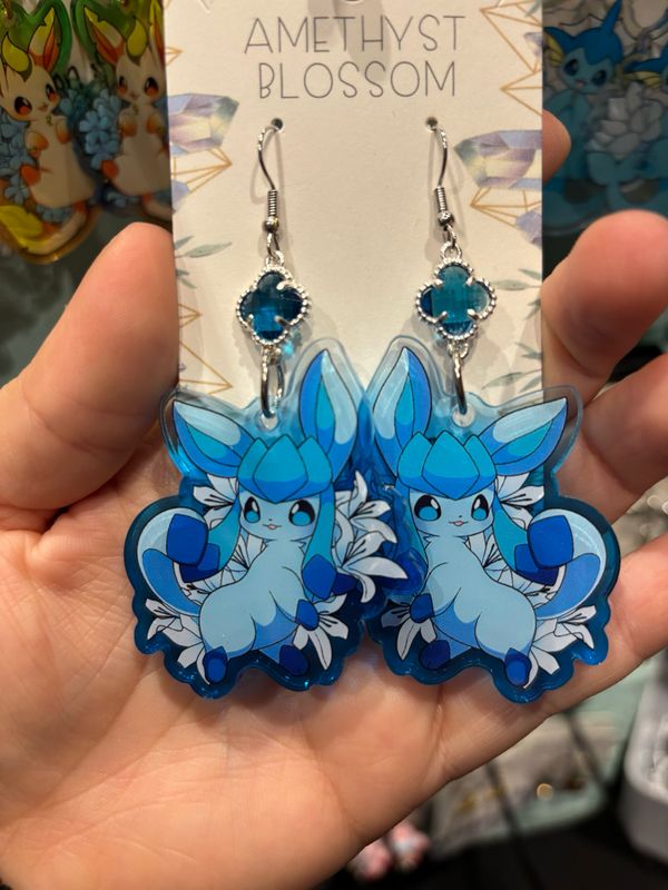 Elemental Evolutions Earrings : Ice Fox Blue Gem