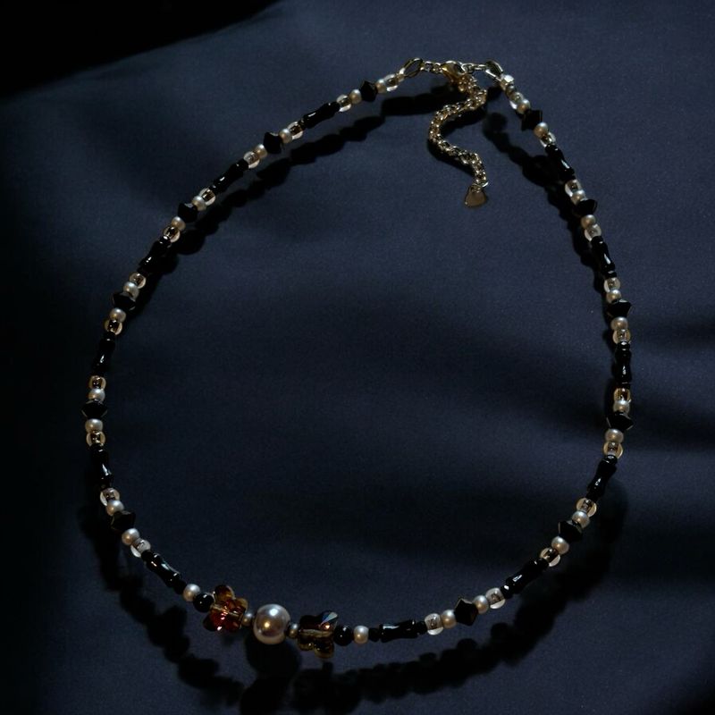 Midnight Petal II - Luminous Glass Necklace