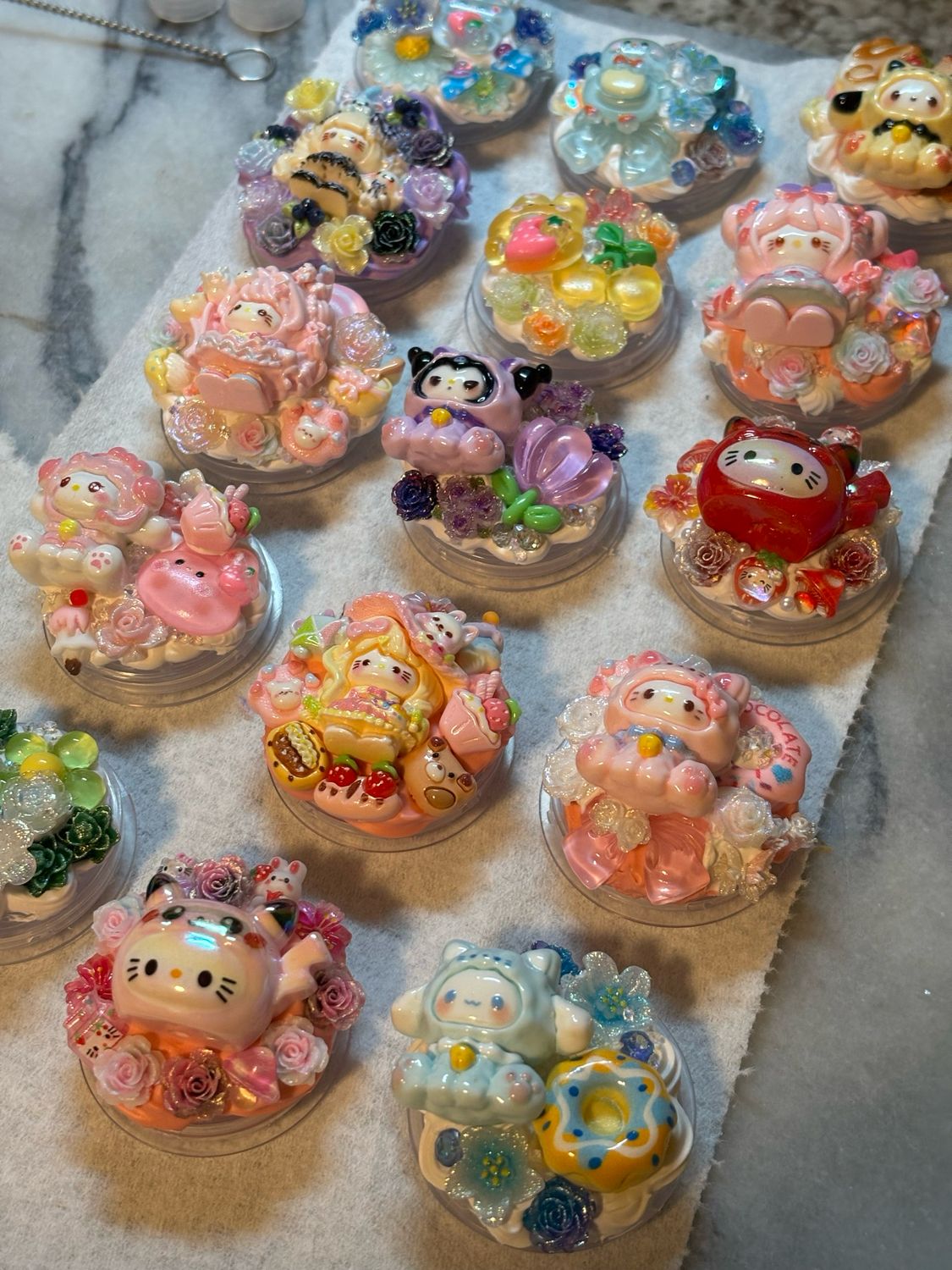 Hand Piped Decoden Cream Glue Phone Holder