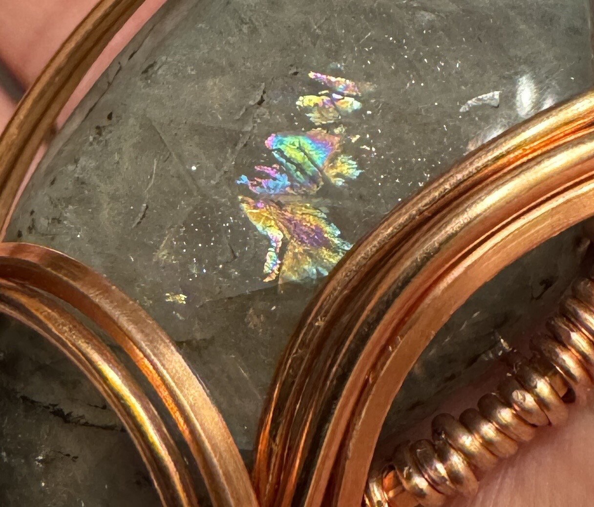 Labradorite Sparkle Pendant