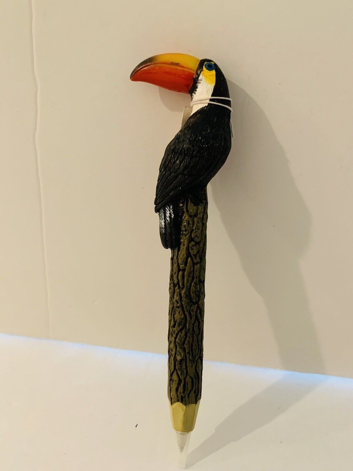 Toucan Pen