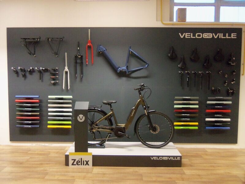 VÉLO DE VILLE AEB 400