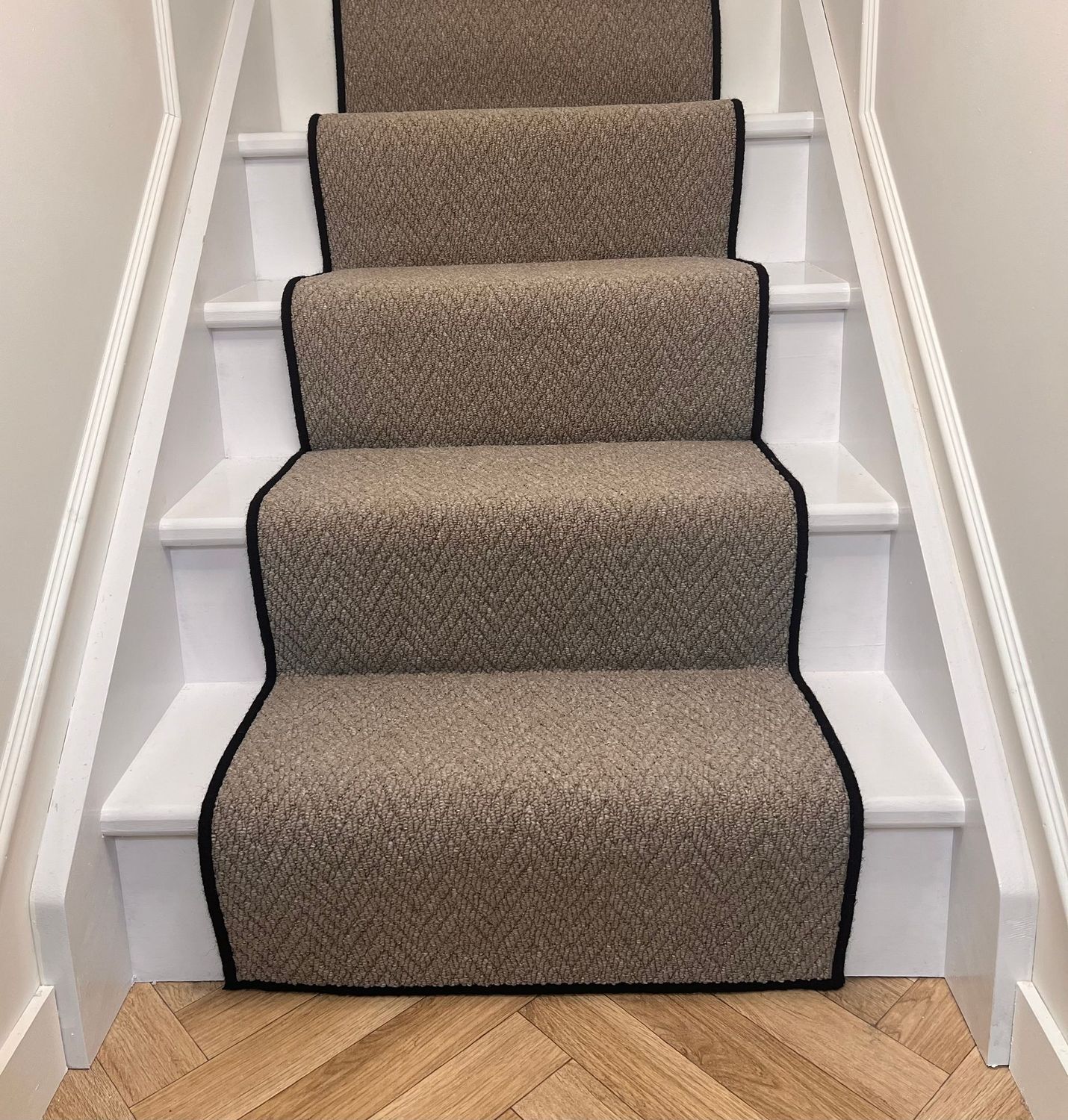 HAVANNA COLLECTION - Taupe with Whipped Edging