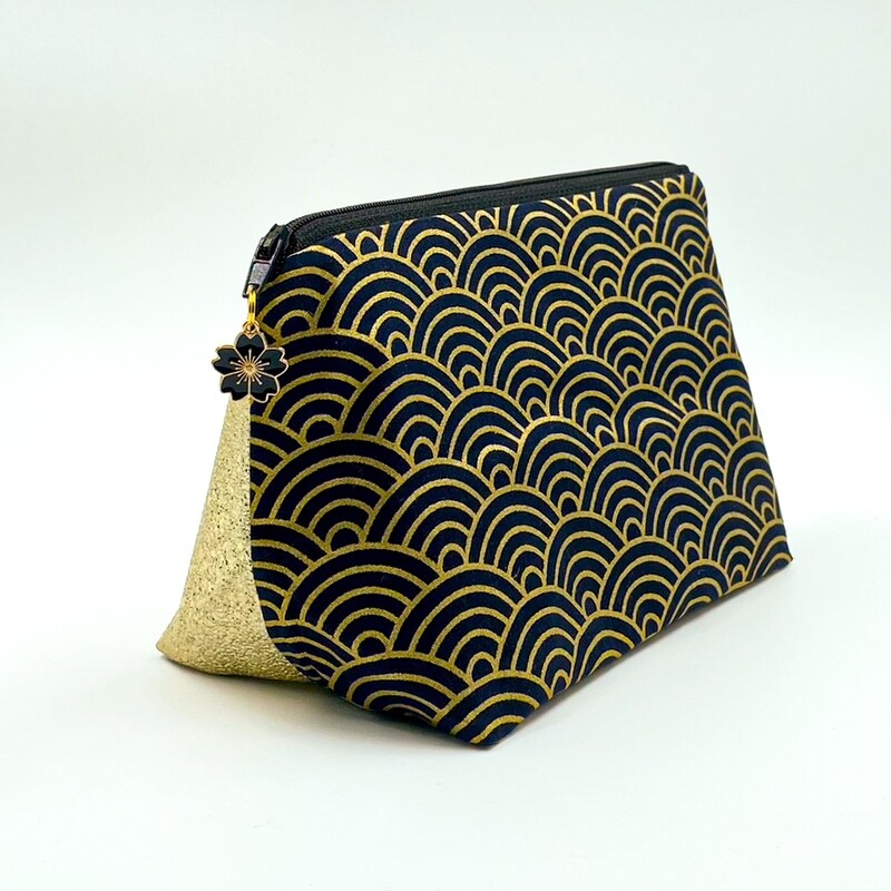 PETITE TROUSSE DE TOILETTE "SEIGAIHA"