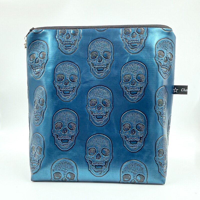 GRANDE TROUSSE DE TOILETTE "TETE DE MORT BLEU"