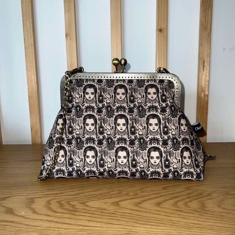 ​GRAND SAC A MAIN VINTAGE "WEDNESDAY"