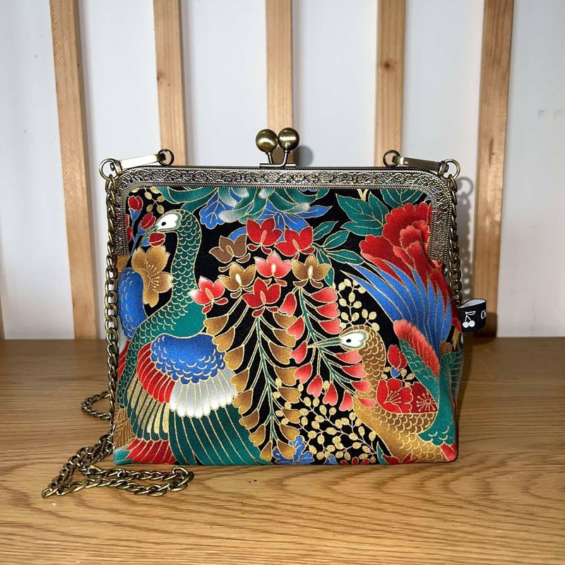 ​PETIT SAC A MAIN VINTAGE "PAON DORE VERT"*