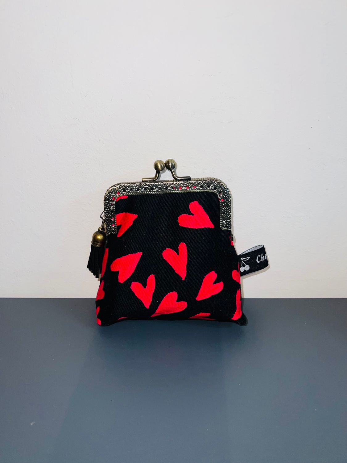 ​PORTE MONNAIE VINTAGE "CŒURS ROUGES"