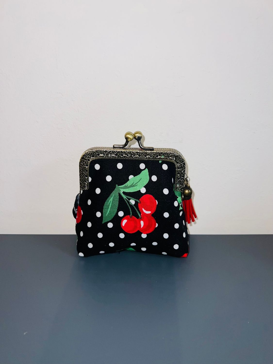 ​PORTE MONNAIE VINTAGE "CHERRY"