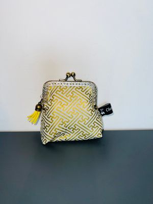 ​PORTE MONNAIE VINTAGE "SAGAYATA FOND BLANC"