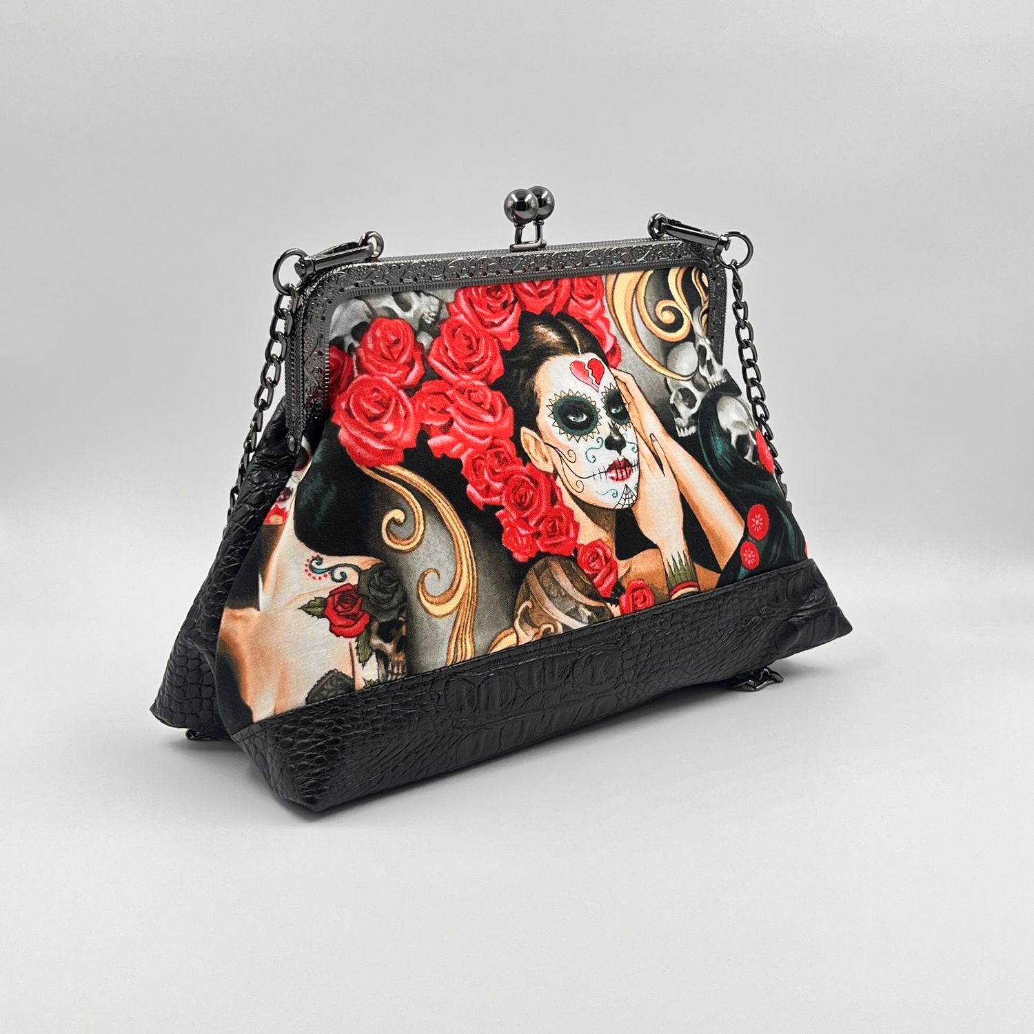 GRAND SAC A MAIN VINTAGE GRAND SAC A MAIN VINTAGE "SANTA MUERTE ROSES - CROCO"