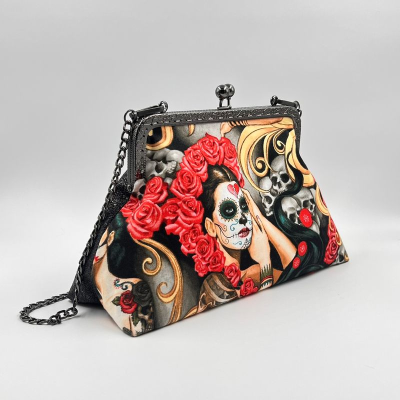 GRAND SAC A MAIN VINTAGE GRAND SAC A MAIN VINTAGE "SANTA MUERTE ROSES - ROCK PAILLETTES"