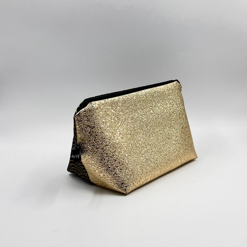 PETITE TROUSSE DE TOILETTE "SEIGAIHA NOIR - OR"