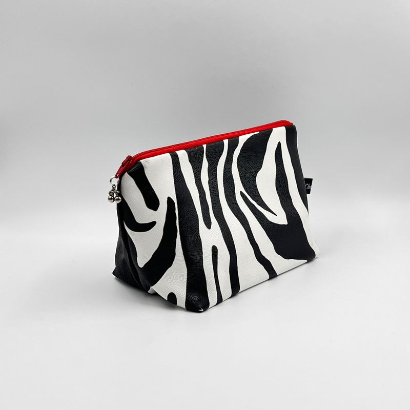 PETITE TROUSSE DE TOILETTE "ZEBRE"