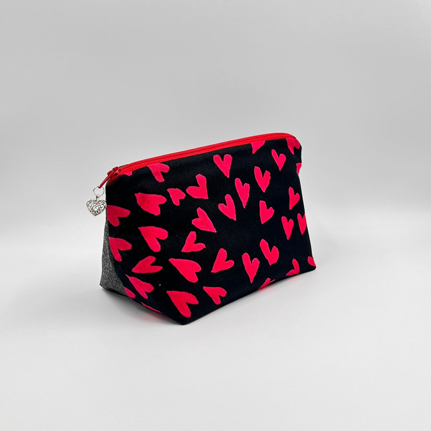 PETITE TROUSSE DE TOILETTE "PETITS COEURS - ROCK PAILLETTES"