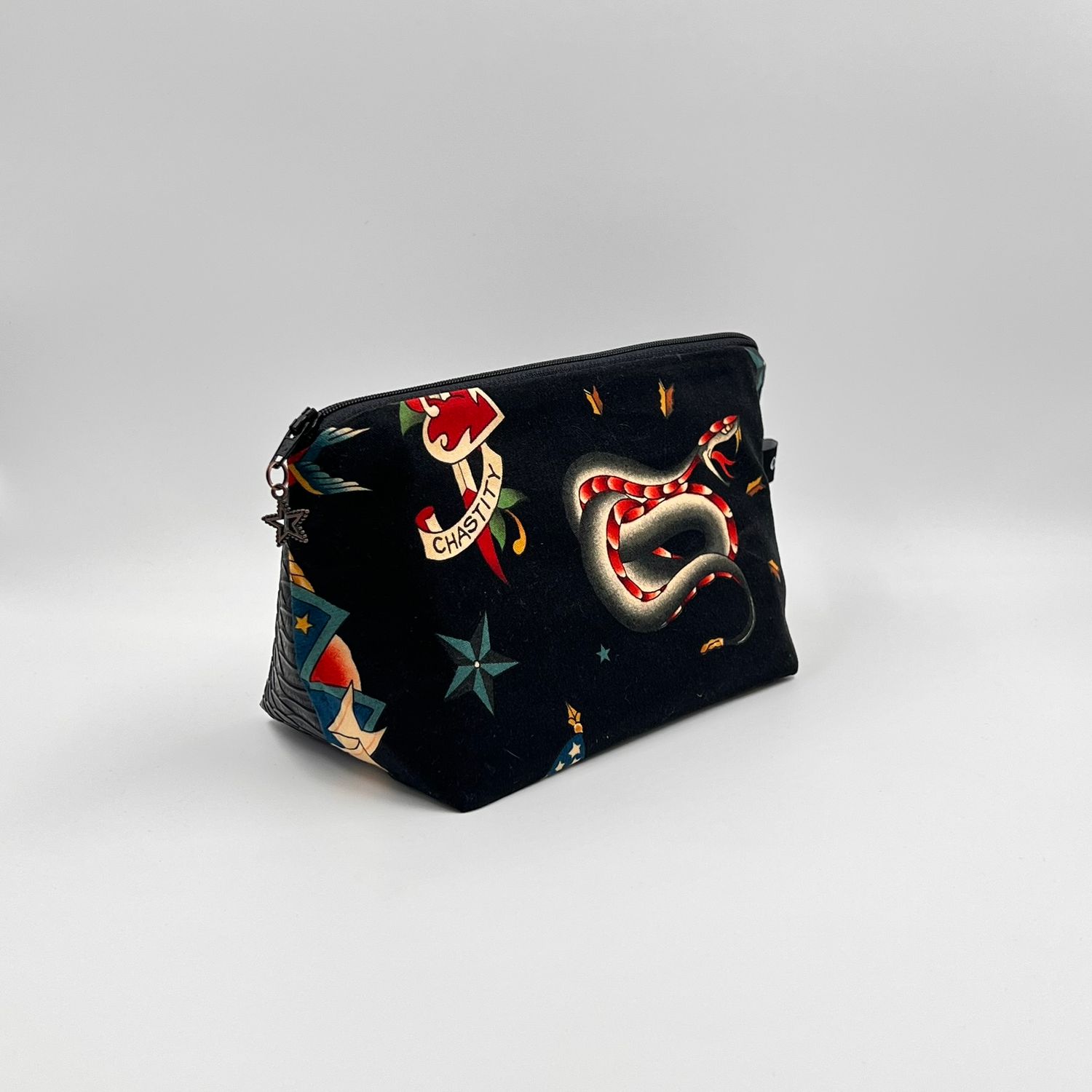 PETITE TROUSSE DE TOILETTE PETITE TROUSSE DE TOILETTE "TATTOO SERPENT - COBRA"