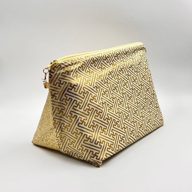 MOYENNE TROUSSE DE TOILETTE "SEIGAIHA BLANC - OR"