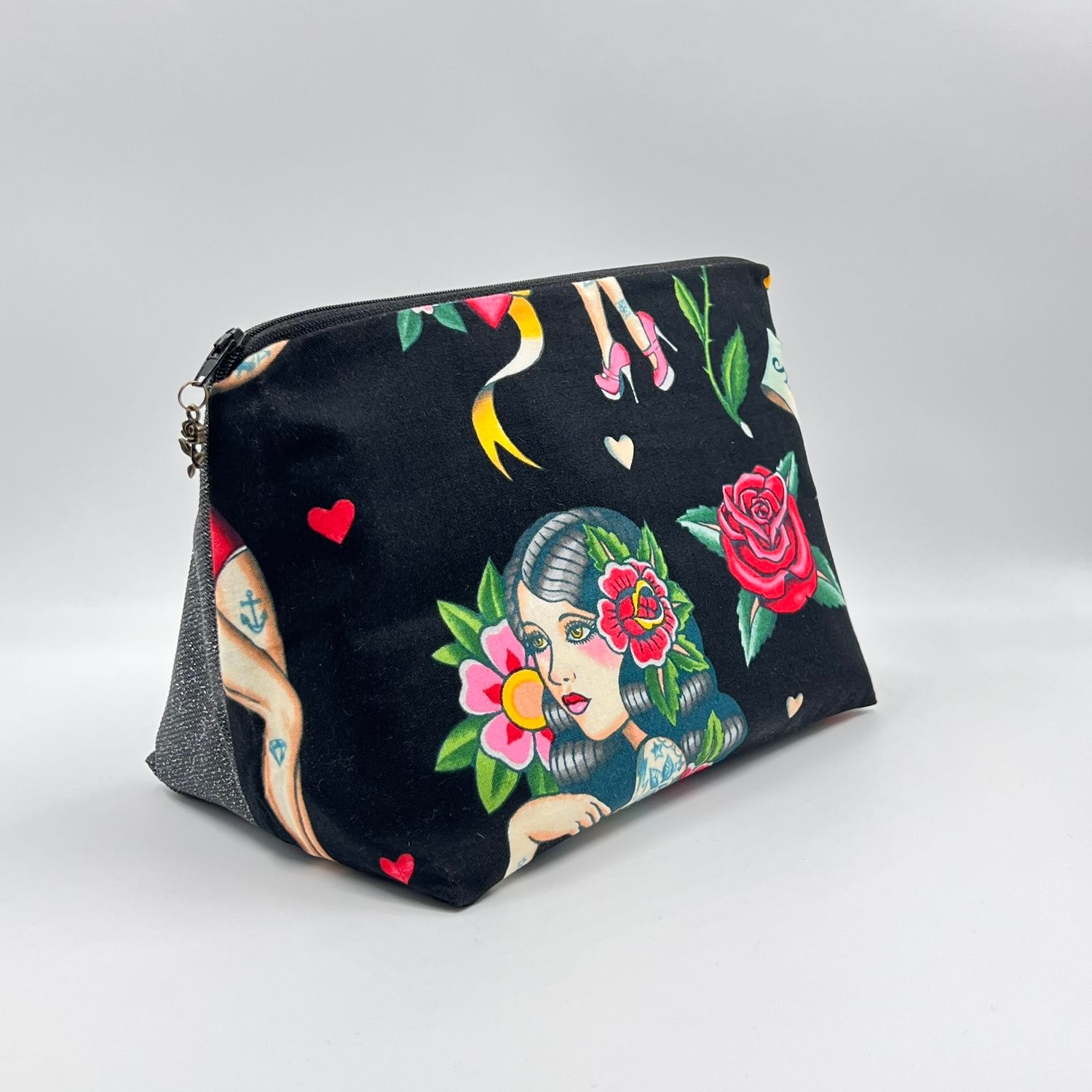 MOYENNE TROUSSE DE TOILETTE MOYENNE TROUSSE DE TOILETTE "FOREVER TATTOO NOIR - PAILLETTES"