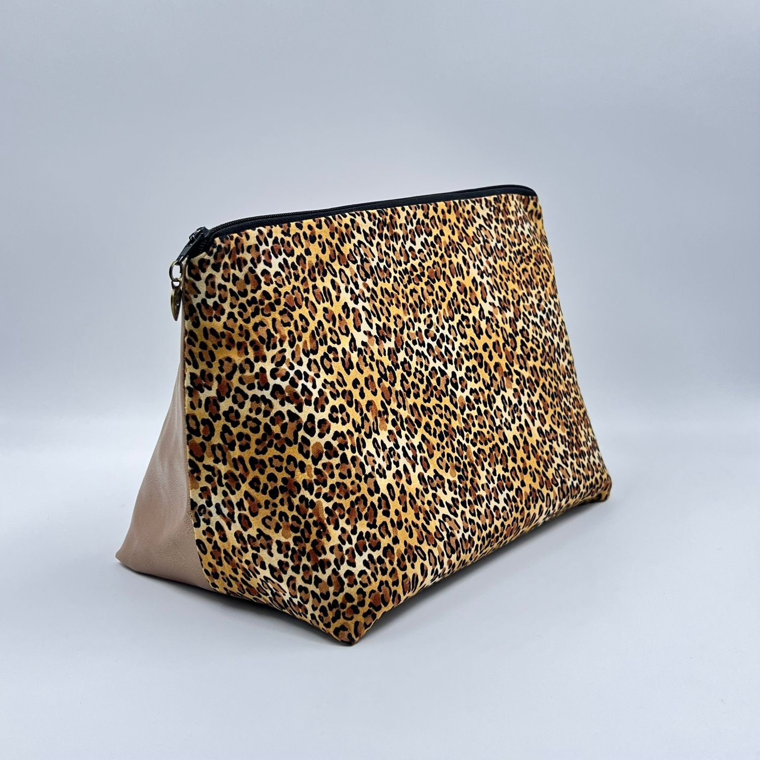MOYENNE TROUSSE DE TOILETTE MOYENNE TROUSSE DE TOILETTE "LÉOPARD - MORDORÉ"