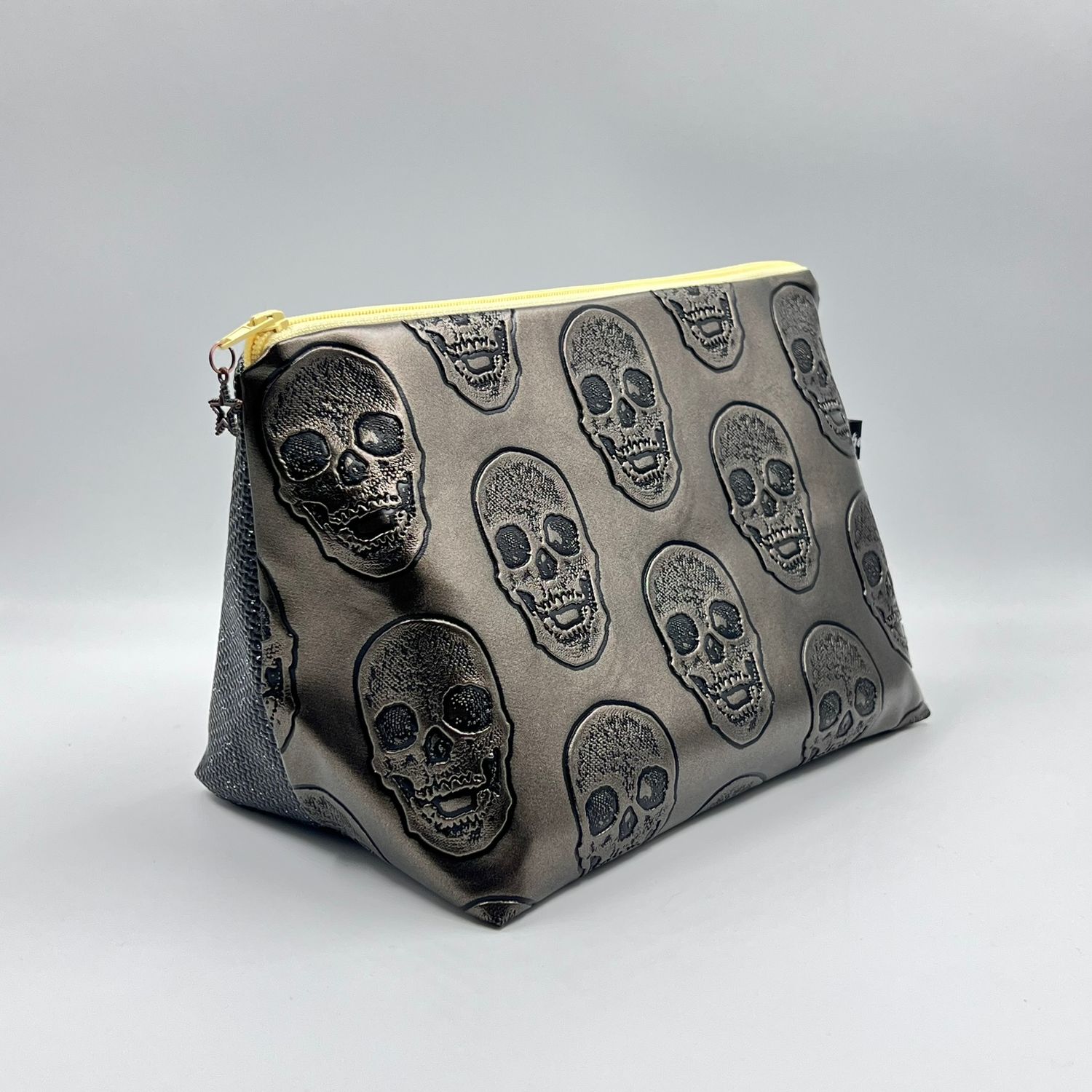 MOYENNE TROUSSE DE TOILETTE "SKULL MARRON - PAILLETTES"