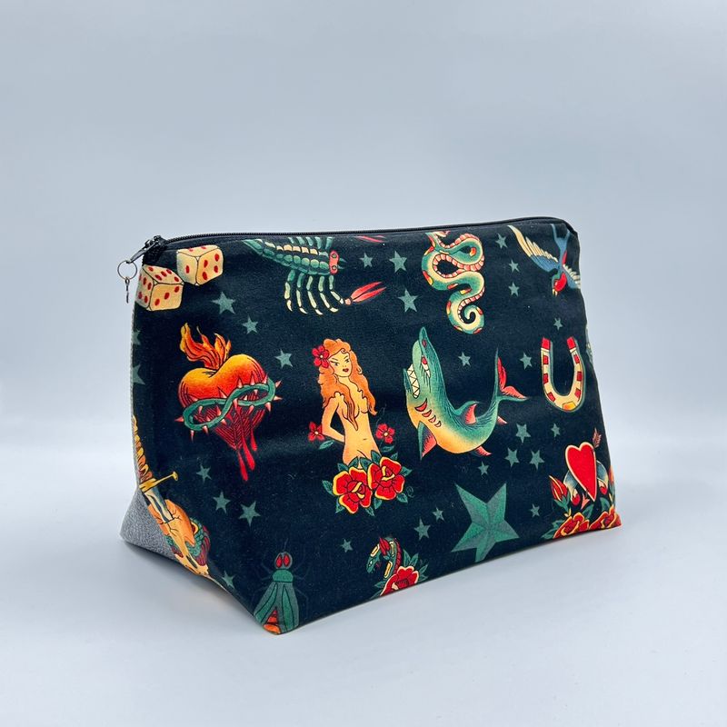 MOYENNE TROUSSE DE TOILETTE "AMOR TATTOO NOIR - BUBBLE TAUPE"