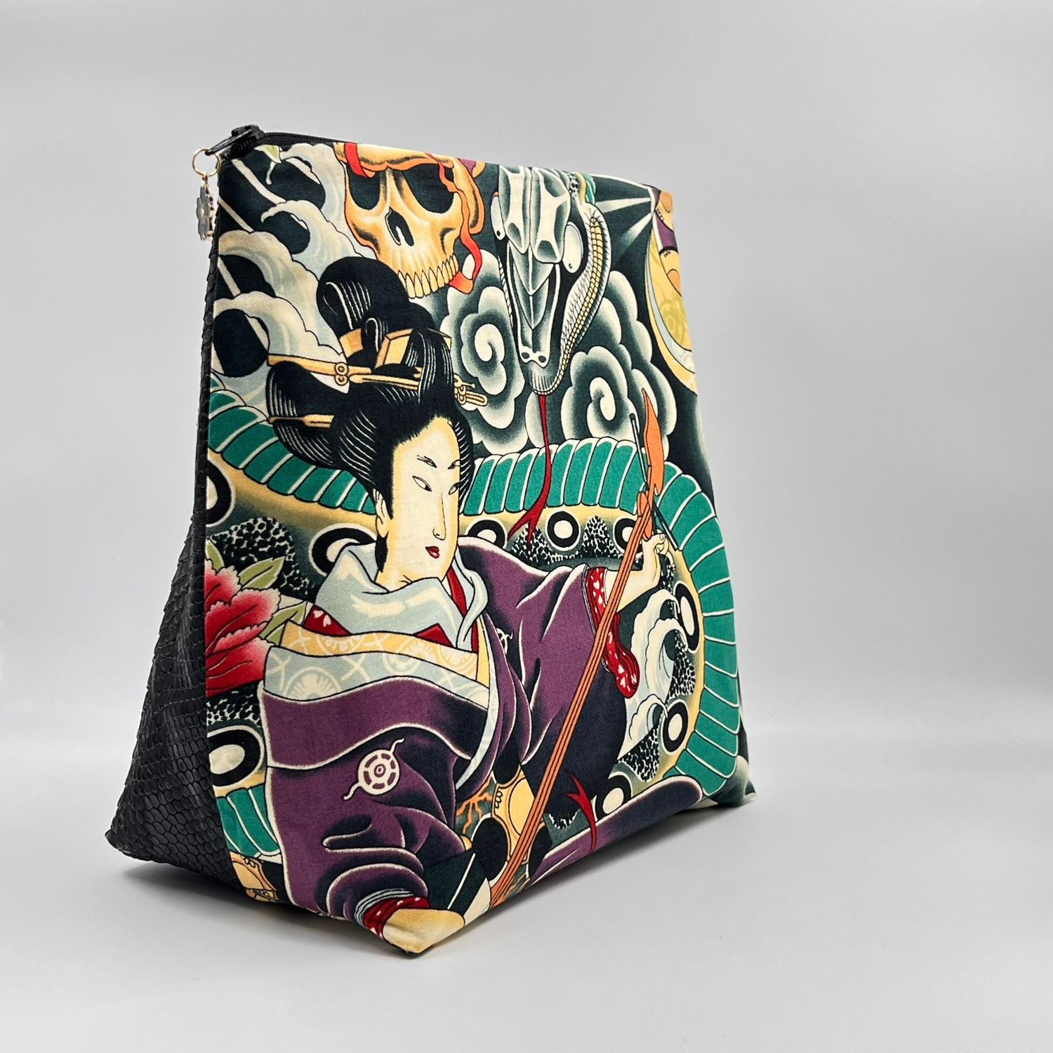 GRANDE TROUSSE DE TOILETTE "GEISHA - COBRA"