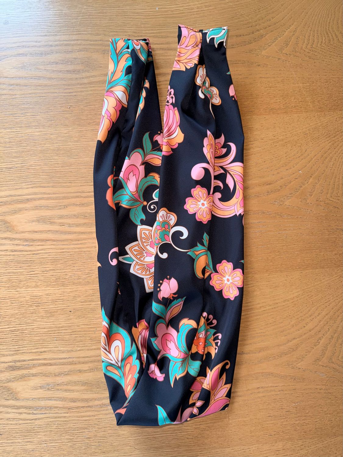 ? BANDEAU FIL DE FER ? BANDEAU FIL DE FER "FLEURS ARABESQUE SATIN"