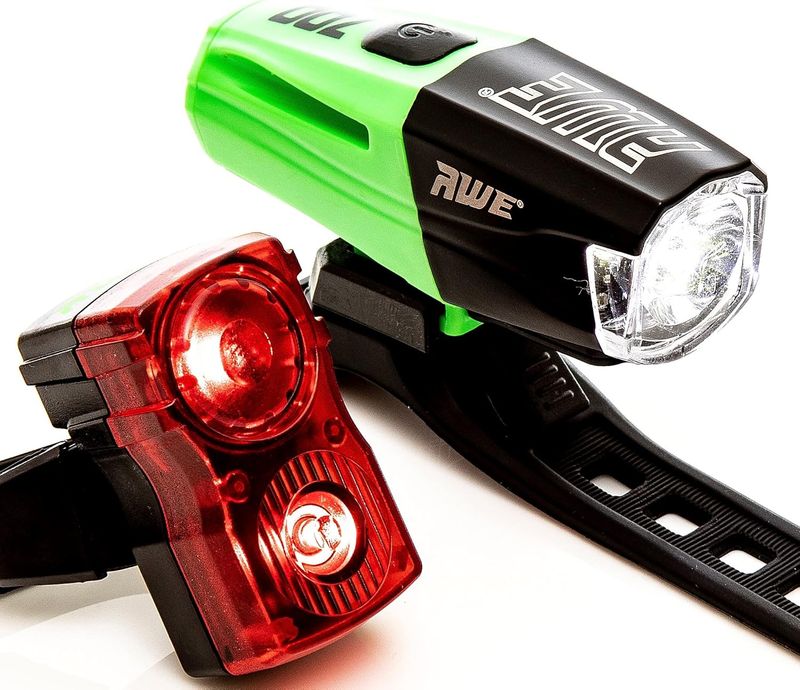 AWE AWEBright 740 LUMENS Extremely Bright USB Rechargeable Bicycle Light Set 700 Lumen Front & 2 x 0.5W Rear CE Approved