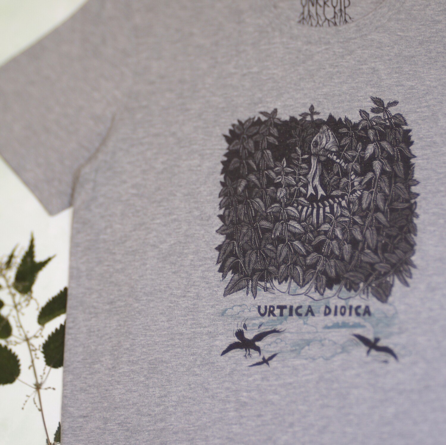 #1 Urtica Dioica / unisex T-shirt