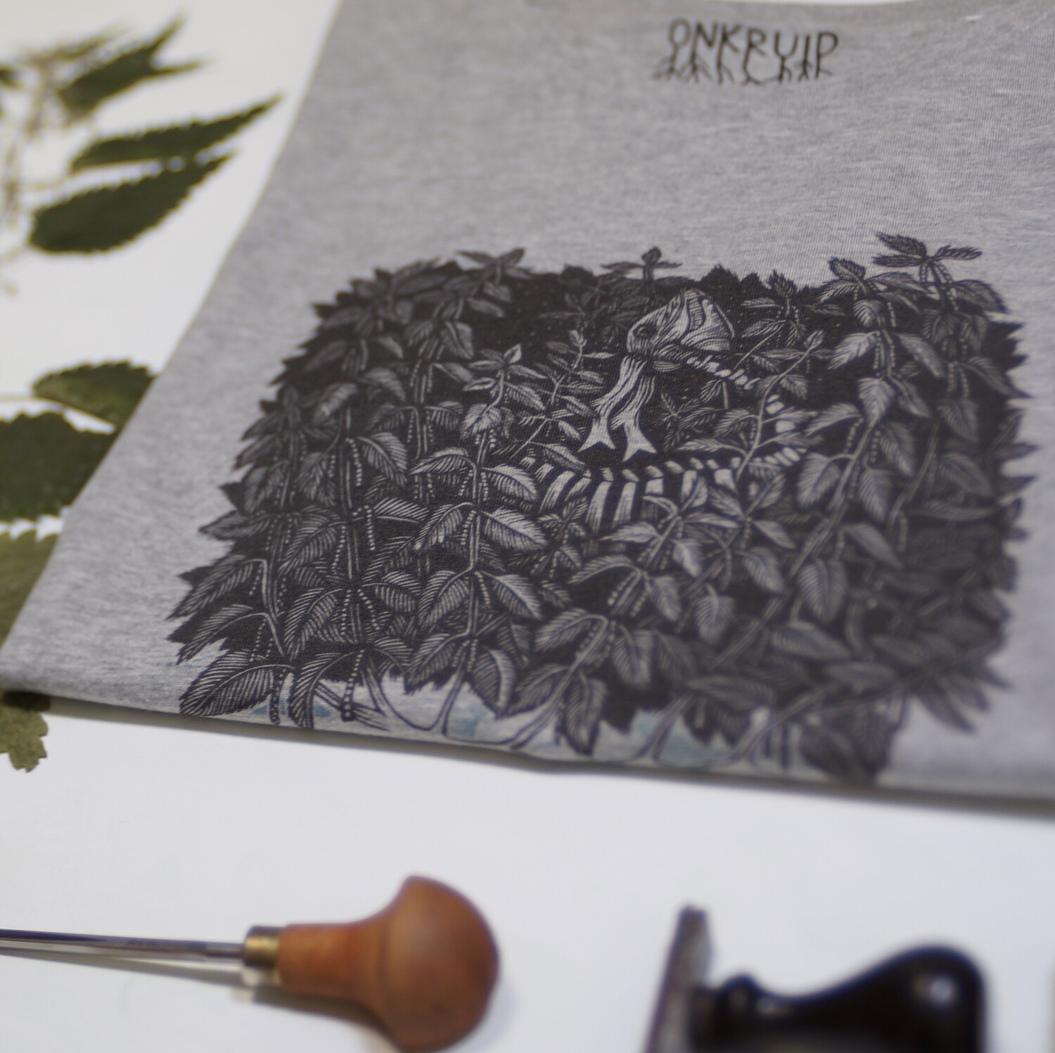 #1 Urtica Dioica / unisex T-shirt