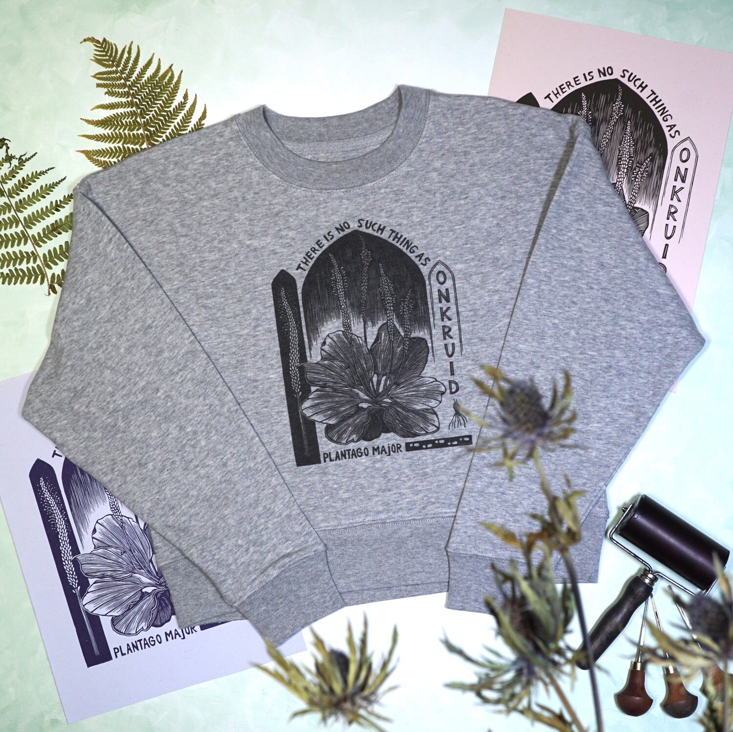 #4 Plantago Mayor /  women&#39;s grey Cropped Pullover
