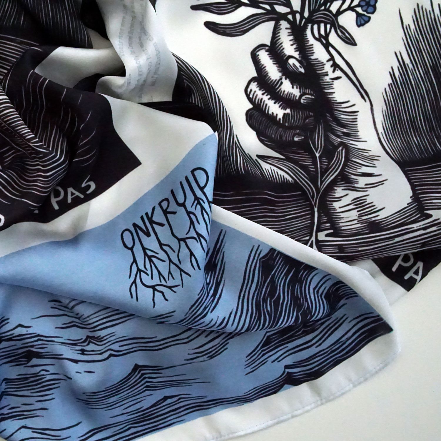 Satin scarf / Forget me not